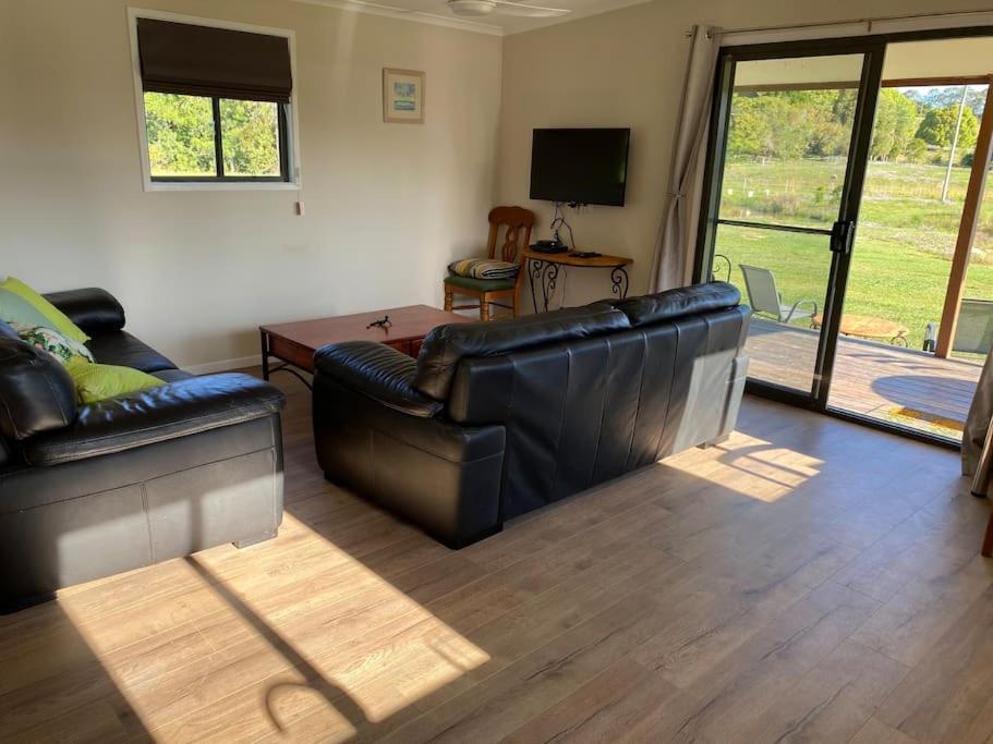Pinbarren Green Lodges Noosa Екстер'єр фото